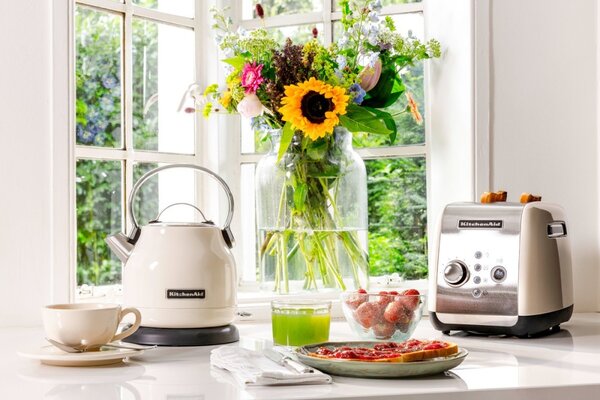 Rýchlovarná kanvica KitchenAid 5KEK1222 - čierna