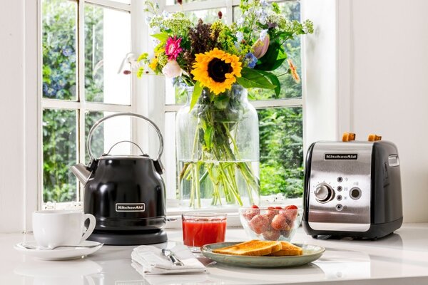 Rýchlovarná kanvica KitchenAid 5KEK1222 - čierna