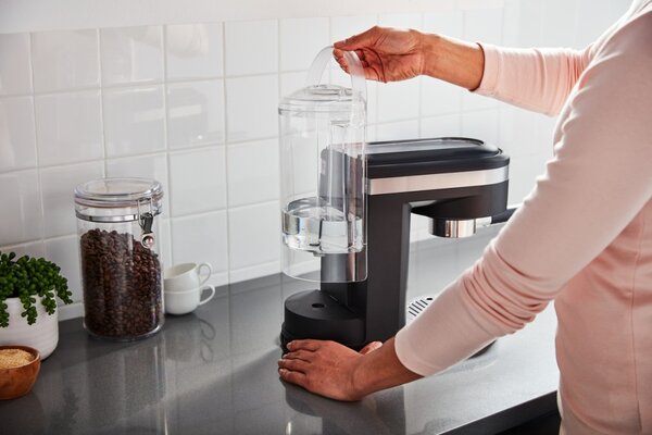 Pákový kávovar KitchenAid Artisan 5KES6403 - tmavo sivý mat