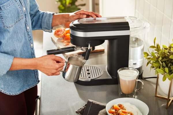 Pákový kávovar KitchenAid Artisan 5KES6403 - tmavo sivý mat