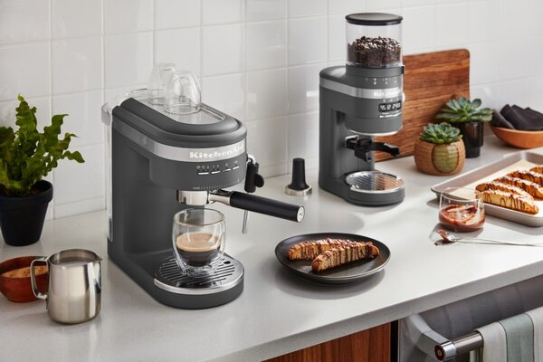 Pákový kávovar KitchenAid Artisan 5KES6403 - tmavo sivý mat