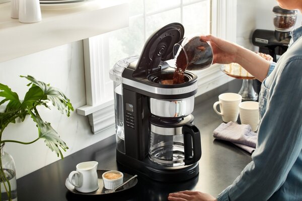 Prekvapkávací kávovar KitchenAid 5KCM1209 - čierna
