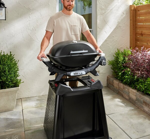 Plynový gril Weber Q2200N Premium Stand