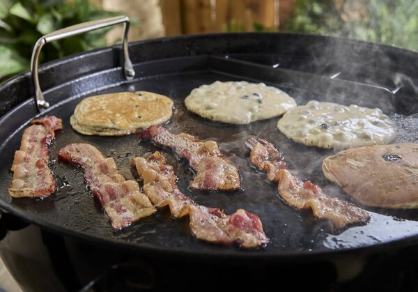 Celoplošná liatinová platňa pre grily Weber - 57 cm