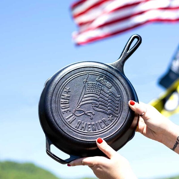 Liatinová panvica Lodge 26 cm - American Flag