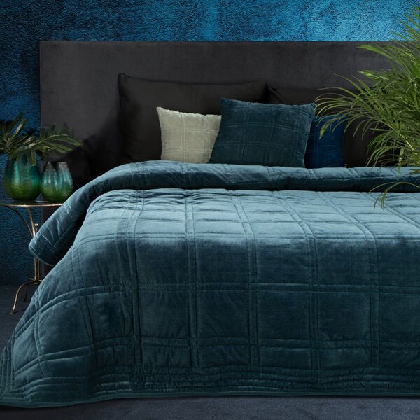 Dekorstudio Luxusný zamatový prehoz na posteľ KRISTIN2 v granátovej farbe Rozmer prehozu (šírka x dĺžka): 220x240cm