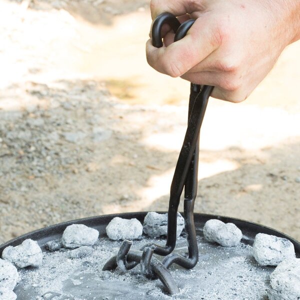 Lodge podnožka 4 v 1 na varenie v outdoorových hrncoch Camp Dutch Oven