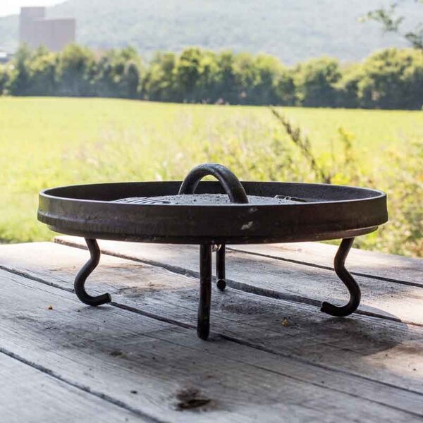 Lodge podnožka 4 v 1 na varenie v outdoorových hrncoch Camp Dutch Oven