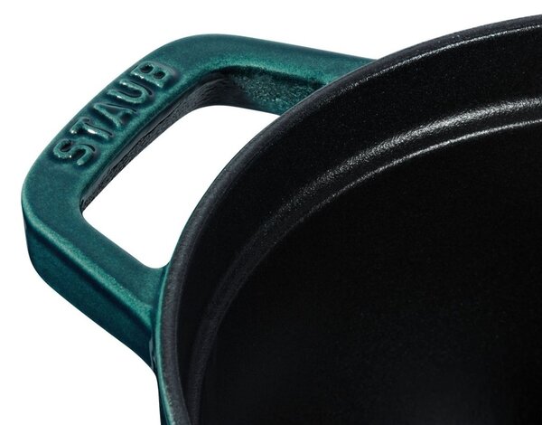 Oválny liatinový hrniec Staub 31 cm, morská modrá