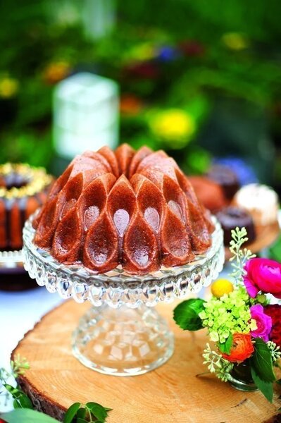 Nordic Ware forma na bábovku Crown, 10 cup, zlatá