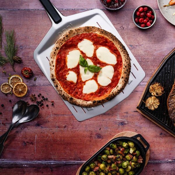Perforovaná lopata na pizzu Ooni 12