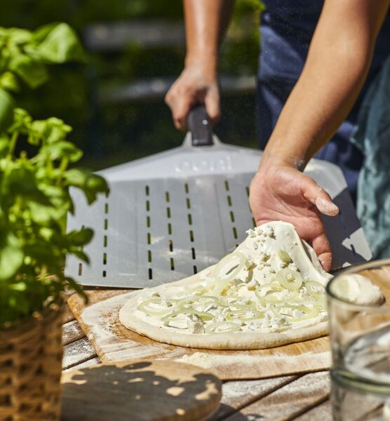 Perforovaná lopata na pizzu Ooni 12