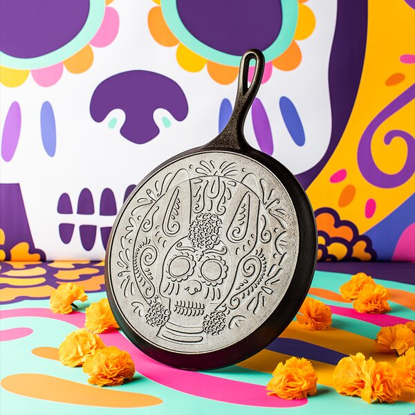 Liatinová panvica na palacinky Lodge 26 cm - Xolo Sugar Skull