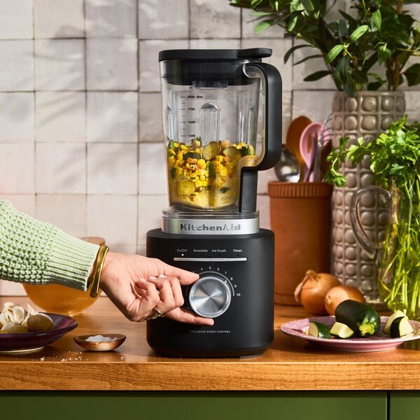 Stolný mixér KitchenAid 5KSB2073 - čierna matná