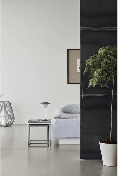 Svetlosivé kovové konferenčné stolíky v súprave 2 ks 40x40 cm Fera – Blomus