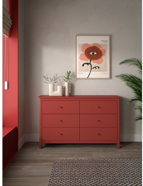 Červená nízka komoda z borovicového dreva 130x80 cm Misti – Marckeric