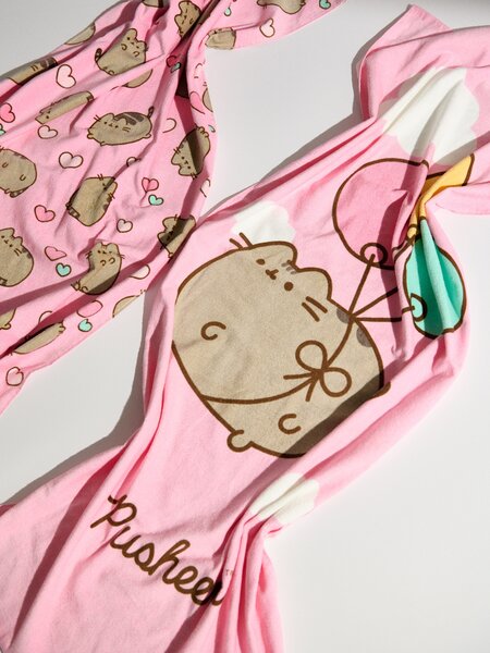 Sinsay - Bavlnená osuška Pusheen the Cat - ružová