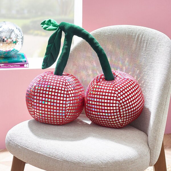 Plyšový dekoračný vankúš 25x30 cm Disco Cherries – Catherine Lansfield