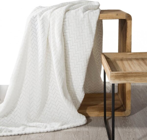 Krémová dekoračná deka zo zamatovo hebkej tkaniny Šírka: 150 cm | Dĺžka: 200 cm