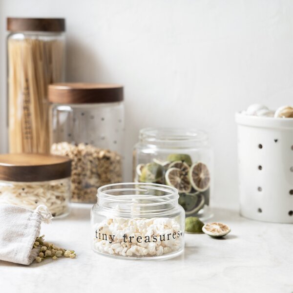 Dóza s dreveným vekom Tiny Treasures 8 cm nápis