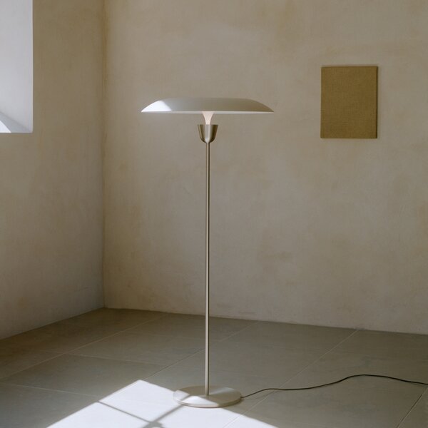 Stojacia lampa Kantarell, Black – New Works