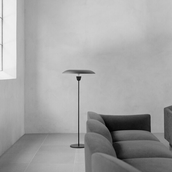 Stojacia lampa Kantarell, Black – New Works