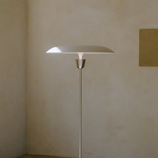 Stojacia lampa Kantarell, Black – New Works