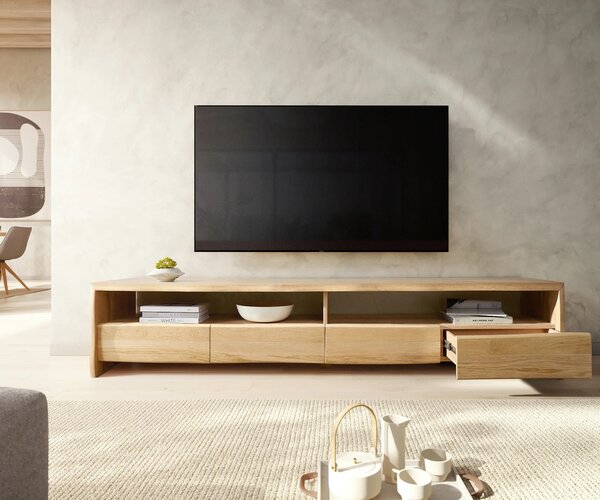 DELIFE TV stolík Live-Edge 230 cm dub prírodný 4 zásuvky masívny hrana