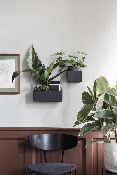 Ferm Living Nástenný box Wall Box, štvorcový – čierny