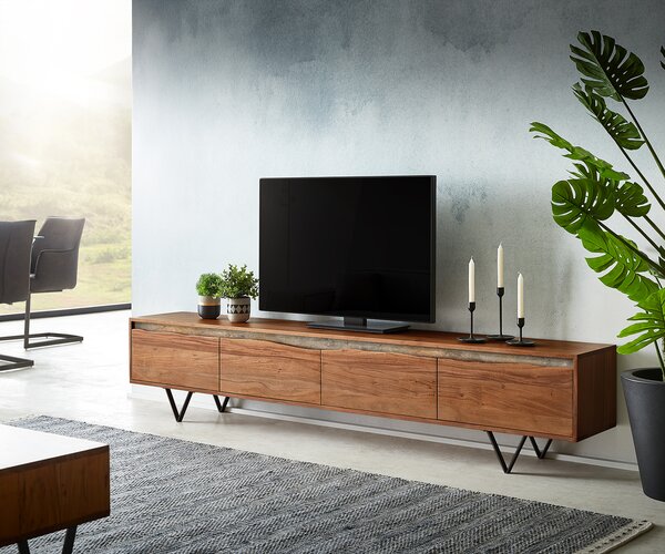 DELIFE TV stolík Stonegrace 220 cm akácia hnedá hrana 4 dvierka podstava v tvare V čierna