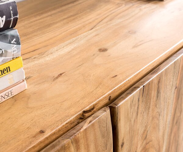 DELIFE TV stolík Live-Edge 220 cm akácia prírodná masívny 6 dvierka
