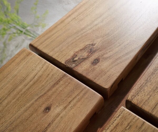 DELIFE Komoda Live-Edge 147 cm akácia prírodná 3 dvierka 3 zásuvky