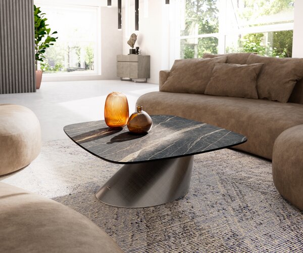 DELIFE Konferenčný stolík Edge zaoblený 90x90 cm keramika Laminam® Noir Desir hnedá Conis metalická strieborná