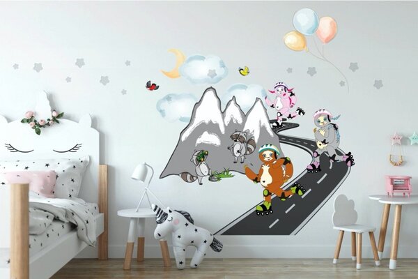 Hravá detská nálepka na stenu leňochody športovci na horách 60 x 120 cm