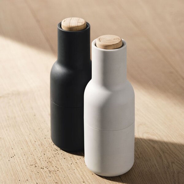 Mlynček na soľ a korenie Bottle Ash/Carbon Beech – set 2 ks