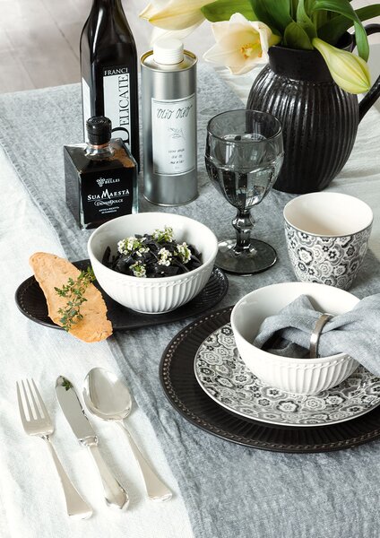Sada nerezových príborov Curved Silver – set 4 ks