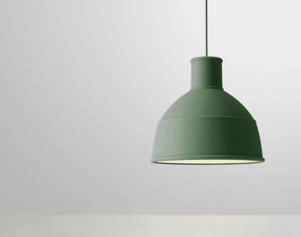 Muuto Závesná lampa Unfold, green UNFPEN3207