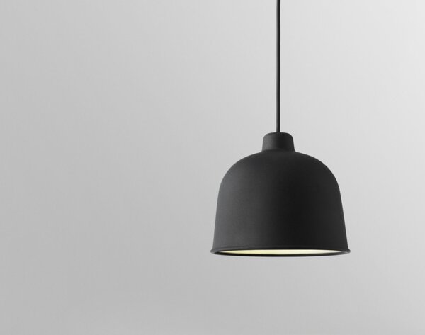 Muuto Závesná lampa Grain, black GRAPEN2101