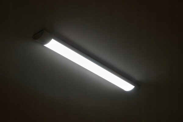 BERGE Sada 2 LED žiaroviek 60 cm prisadené panelové svietidlo 18 W 1800 lm denné svetlo farba