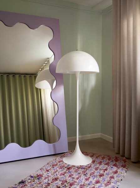 Stojacia lampa Panthella Opal White