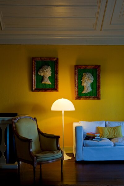 Stojacia lampa Panthella Opal White