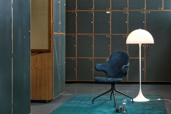 Stojacia lampa Panthella Opal White