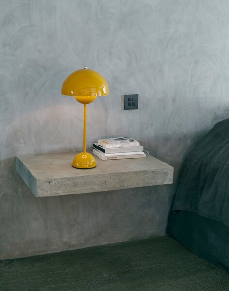 &Tradition Stolná lampa Flowerpot VP3, mustard 133084A215