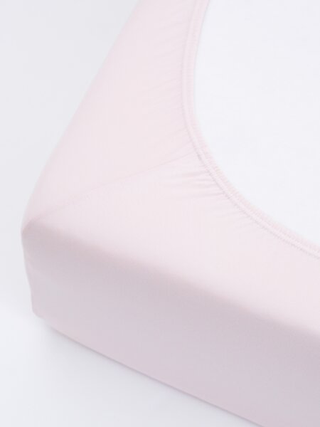 Jersey prostěradlo s elastanem 140 × 200 cm – pudrové