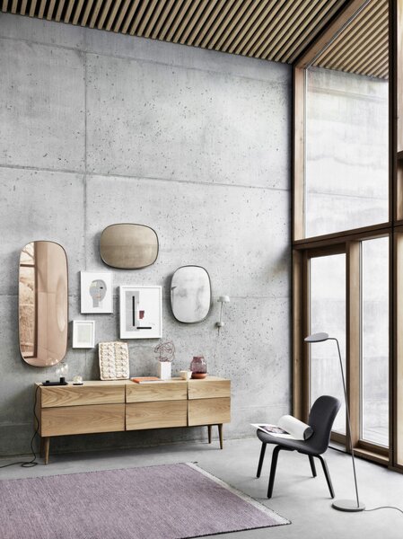 Muuto Zrkadlo Framed Mirror, small grey