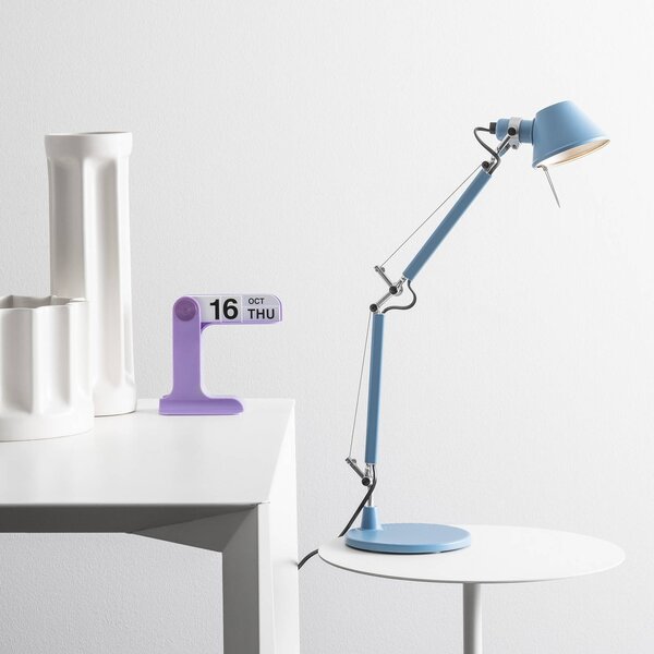 Artemide Stolová lampa Tolomeo Micro, svetlo modrá, Modrá, Pracovňa / Kancelária, Hliník, Dizajn, Stolová lampa