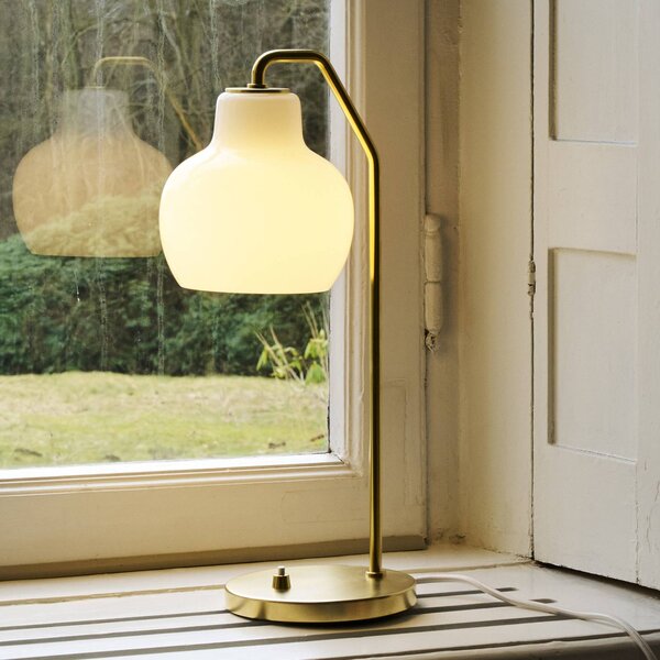Louis Poulsen stolová lampa VL Ring Crown, biela/mosadz, E14, Mosadz / zlato, Obývacia izba / jedáleň, Mosadz, Moderný, Stolová lampa