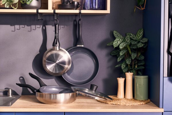 PANVICA NA SMAŽENIE keramický povrch 24 cm Henckels by ZWILLING - Online Only bytové doplnky, Online Only