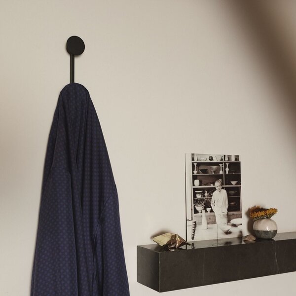 Vešiak Afteroom Black – small