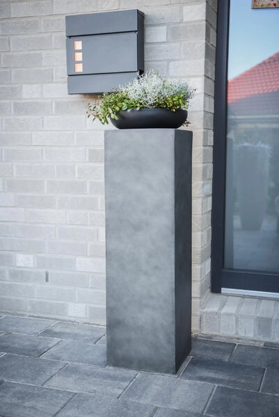 Podstavec PODEST, sklolaminát, výška 100 cm, betón design antracit